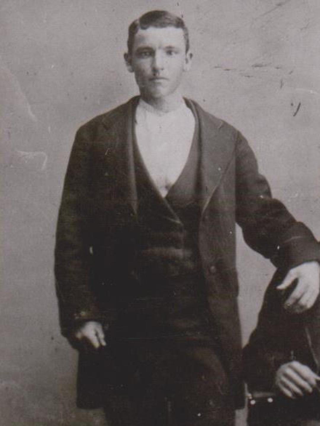 Adam Burt (1859 - 1935) Profile